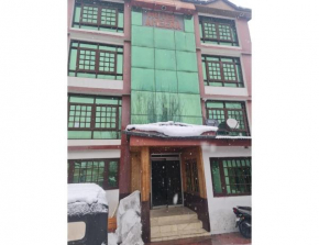 Hotel Ameera, Srinagar